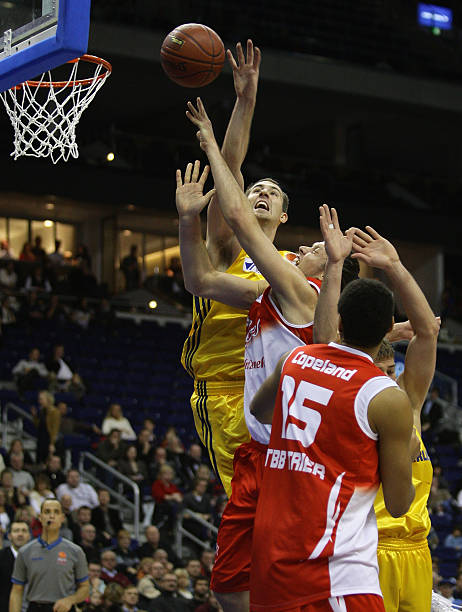 伤病背后的 伤病背后的