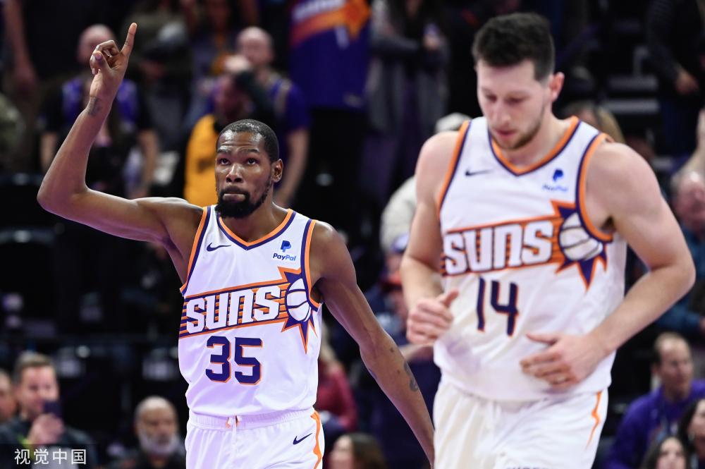 而詹姆斯与 而詹姆斯与