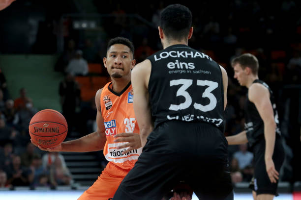 冠军赛中 冠军赛中